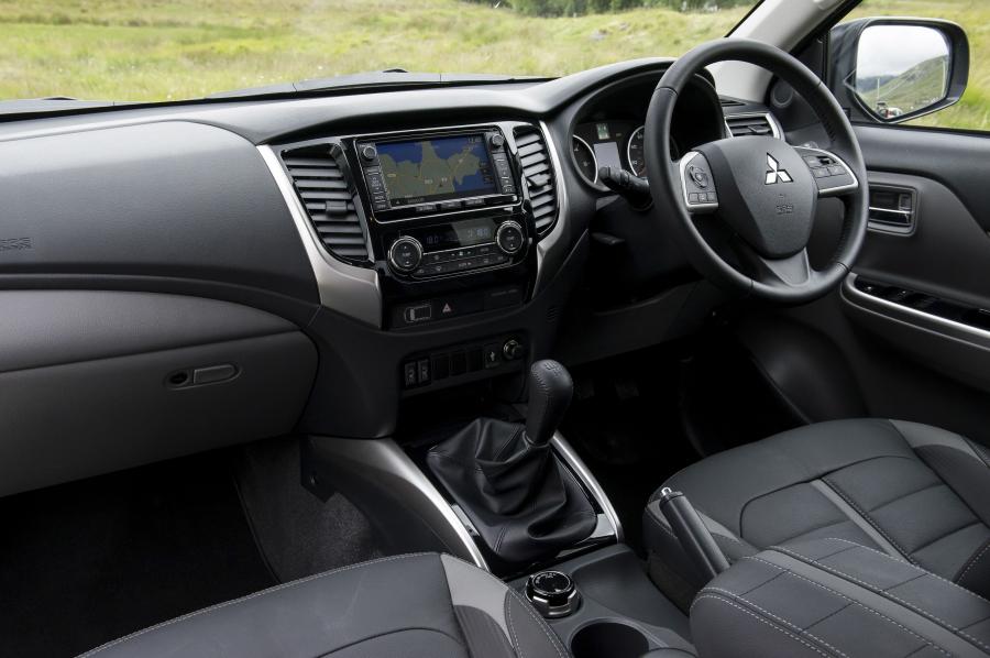  Mitsubishi L200 Double Cab Barbarian 2015 года  (фото 28 из 30)